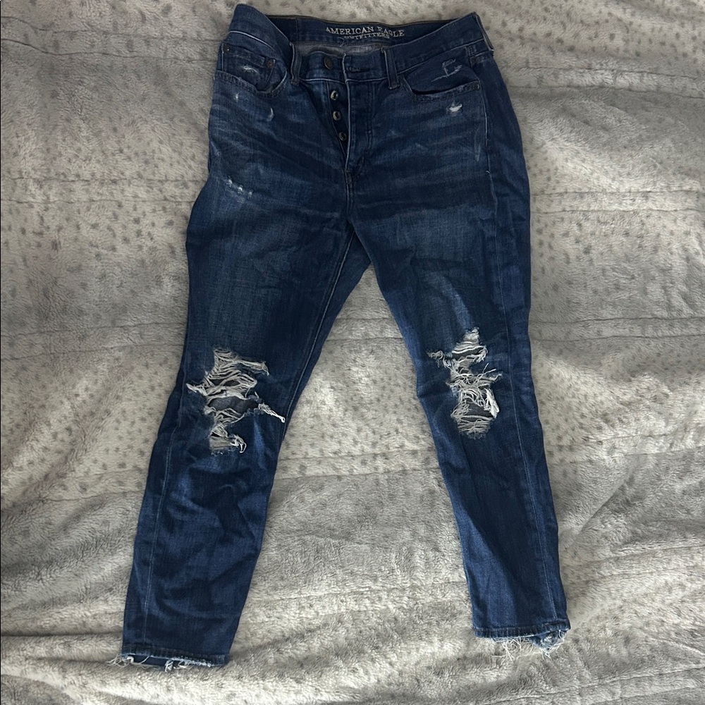 American Eagle Outfitters Women's Dark Blue Distressed Cropped Jeans